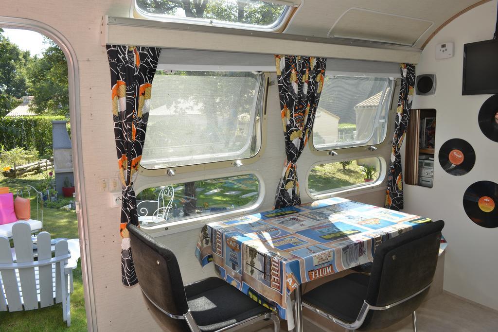Caravane Airstream Americaine 1976 Bed & Breakfast Les Sorinières Стая снимка