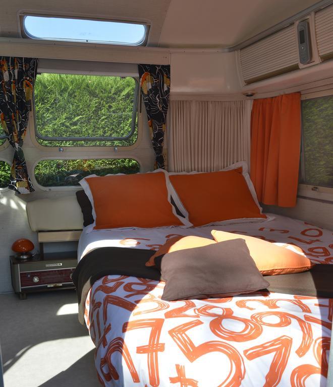Caravane Airstream Americaine 1976 Bed & Breakfast Les Sorinières Екстериор снимка
