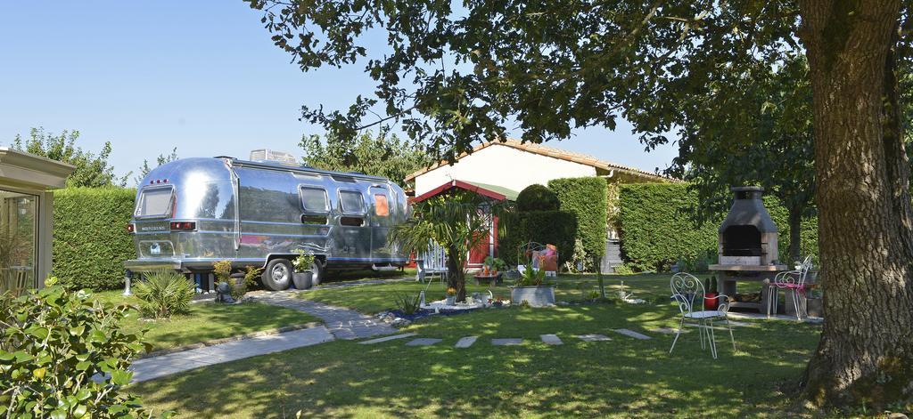 Caravane Airstream Americaine 1976 Bed & Breakfast Les Sorinières Стая снимка