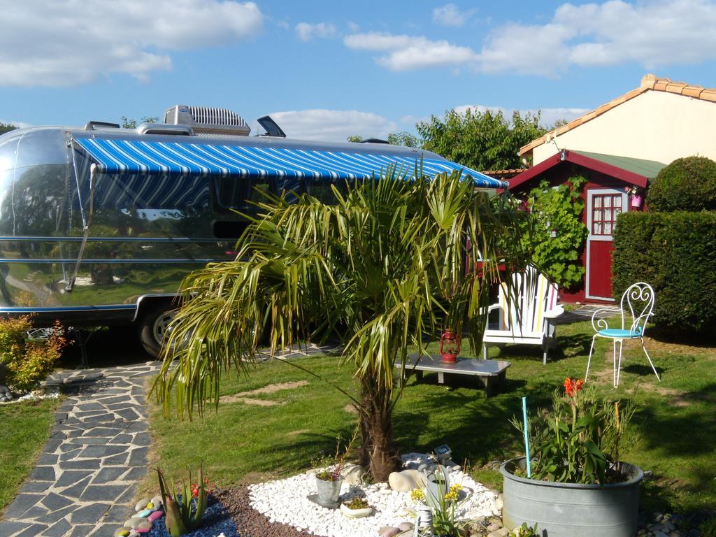 Caravane Airstream Americaine 1976 Bed & Breakfast Les Sorinières Стая снимка